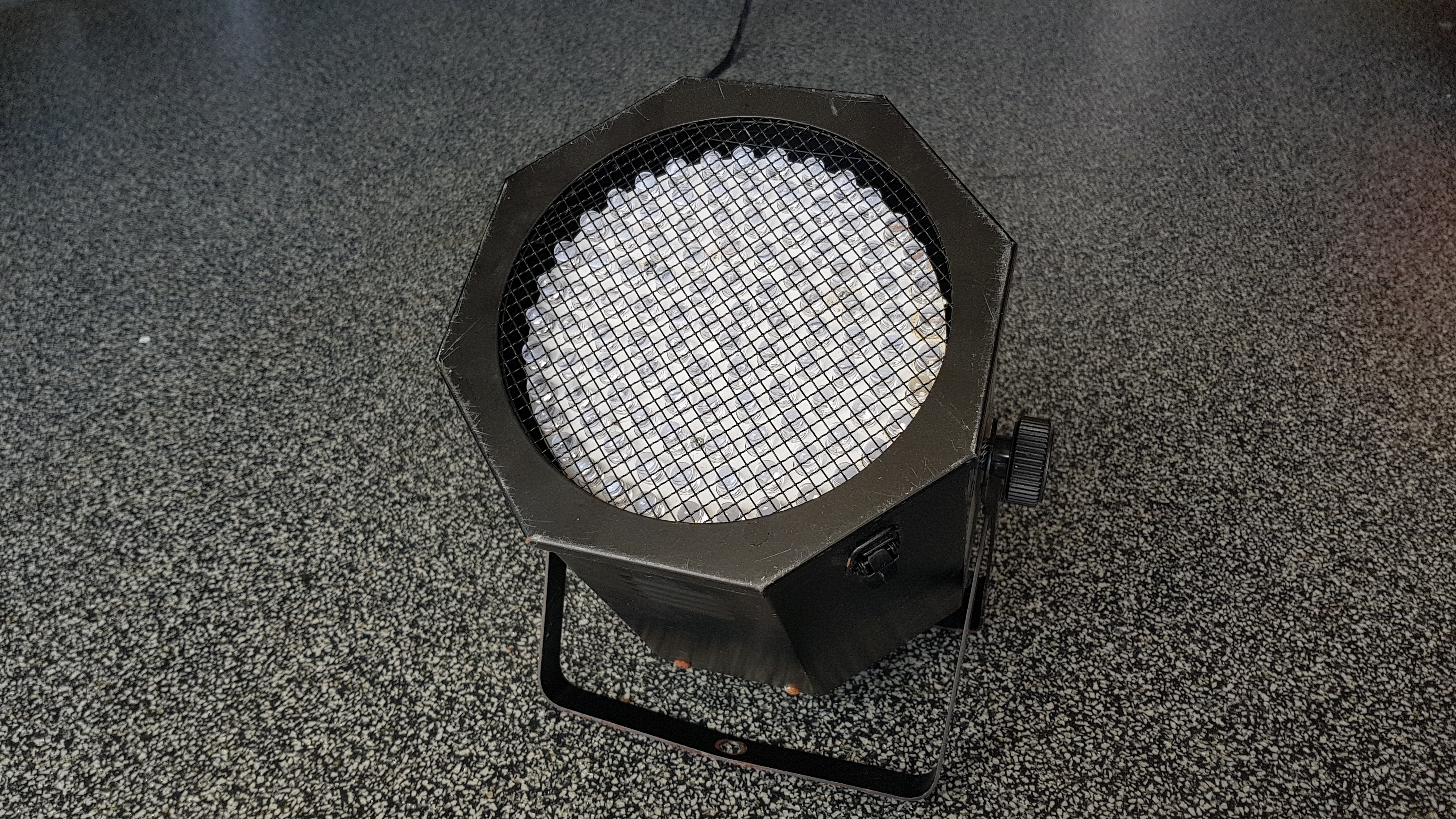 PROJECTEURS HEXAGONAUX LEDS OCCASION